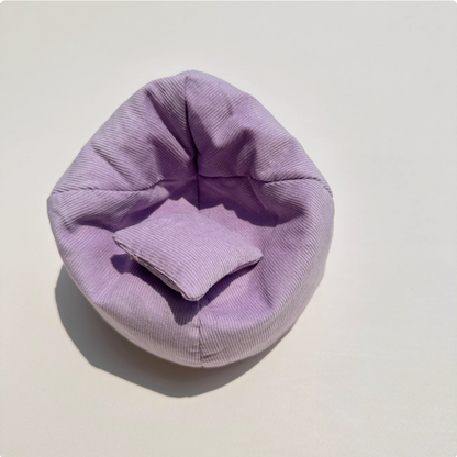 17CM LABUBU pendant doll sofa accessory for car use. Miniature miniature sofa for LABUBU doll, used as shooting prop.